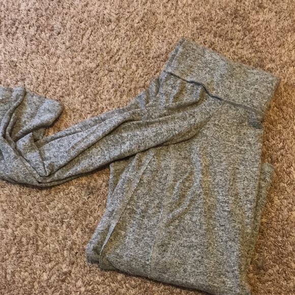 Abercrombie and Fitch Sweater - Picture 2 of 2